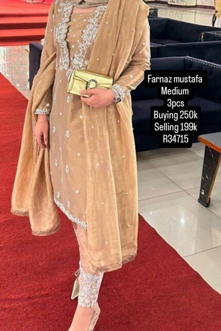 farnaz mustafa r34715