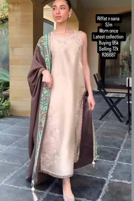 RIFFAT AND SANA R36687