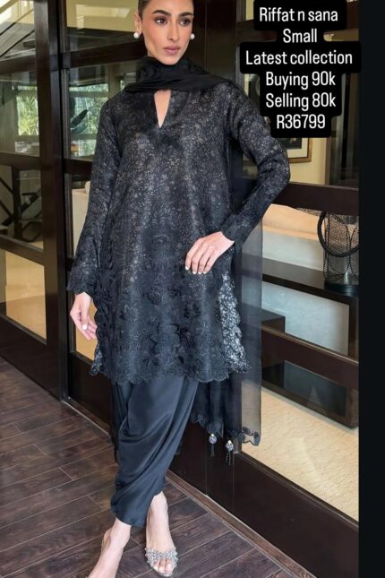 RIFFAT AND SANA R36799