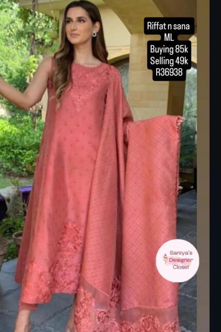 RIFFAT AND SANA R36938