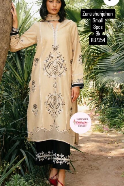ZARA SHAHJAHAN R37154