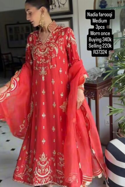 NADIA FAROOQI R37324